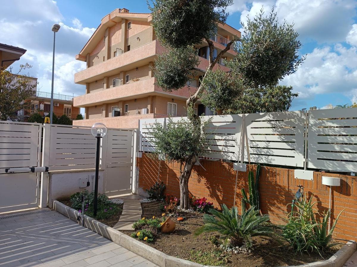 Touch&Go - Stanza Privata Con Servizi Ciampino Exterior foto